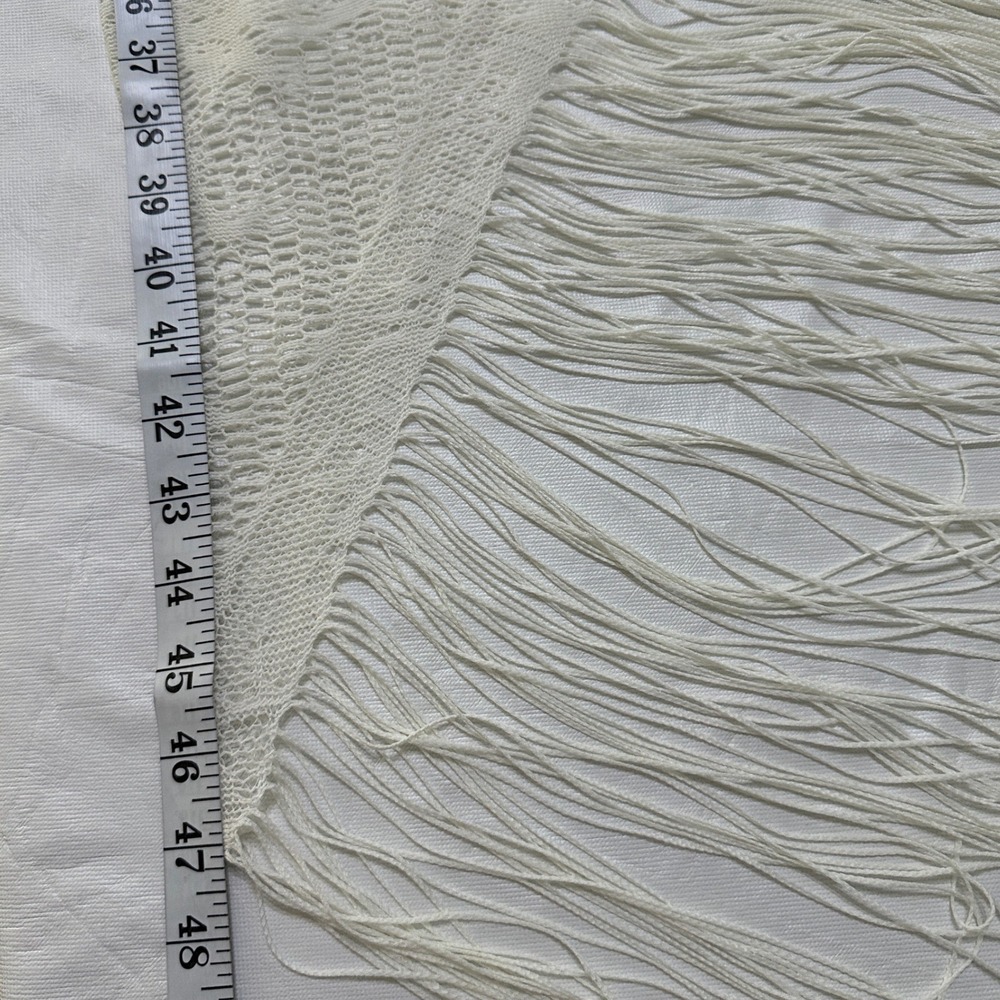 VTG White Floral Lace Triangle Shawl Fringe Wrap Boho Bridal Victorian Romantic - Picture 5 of 11